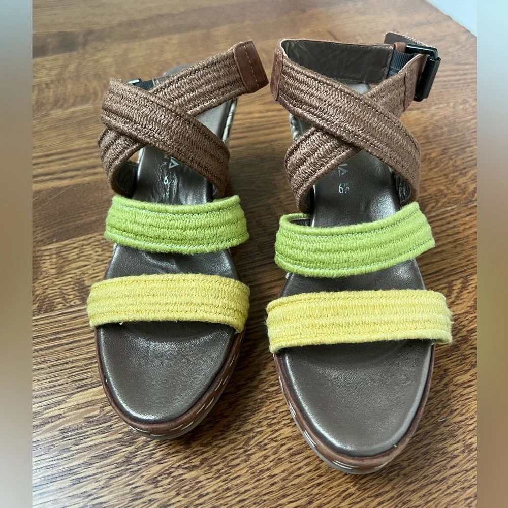 AQUATALIA‎ Strappy Criss Cross Woven Colorful Wedge Sandals Italy Vacation 6.5